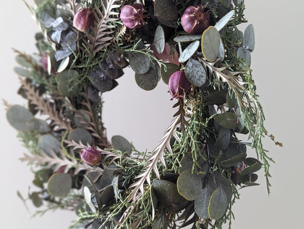 Eucalyptus, Cedar, Nigella Wreath - Small